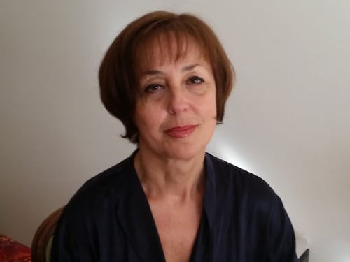 "Non spegniamo la luce sulle donne afghane. Vanno riconosciute loro non i talebani"