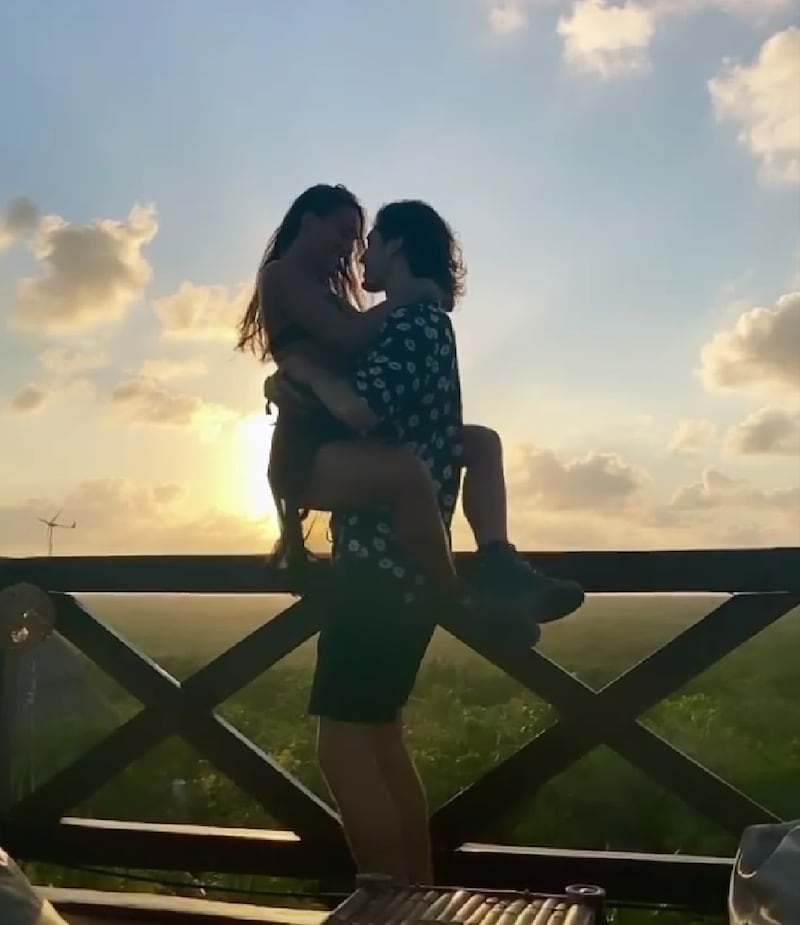 Elisa De Panicis, amore bollente in Messico 3
