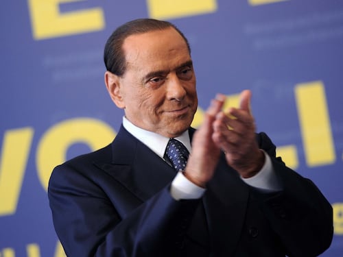 I grillini vogliono uccidere Berlusconi