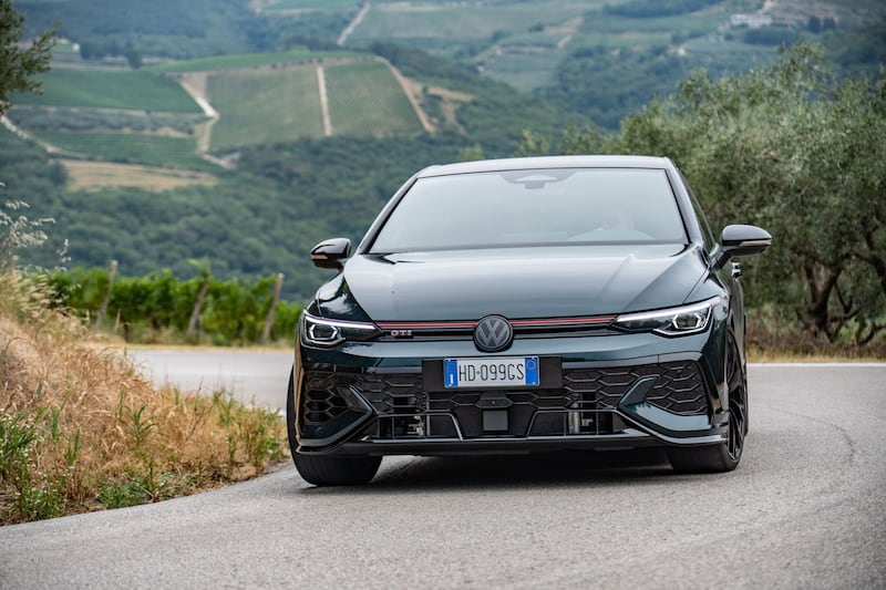 Volkswagen non molla: ecco la Golf più cattiva di sempre