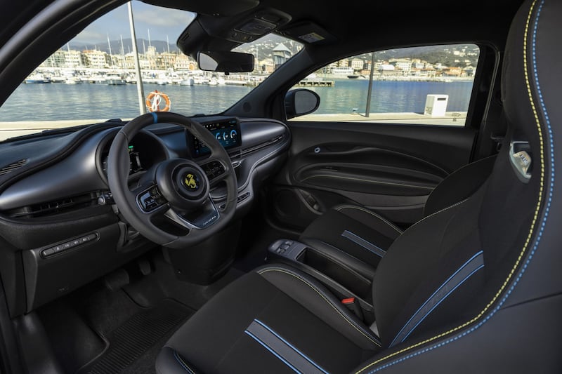 Abarth 500E: tutte le foto della nuova sportiva 4