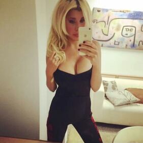 Charlotte Caniggia, lato B da urlo nella spa 19