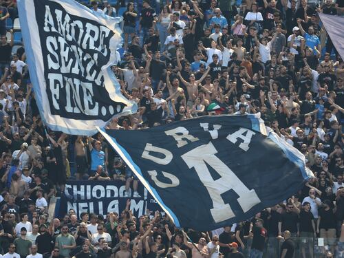 Al Maradona c'è il solleone ma accendono i riflettori...