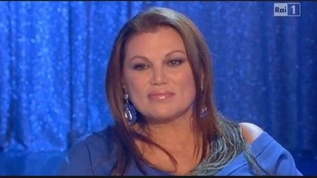 Serena Grandi choc: "Ho avuto un tumore al seno. Mi sono operata a dicembre"