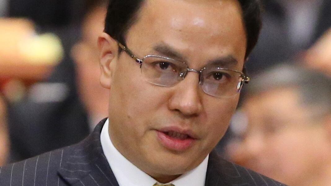 Scoppia la bolla Hong Kong. Persi 60 miliardi in 48 ore