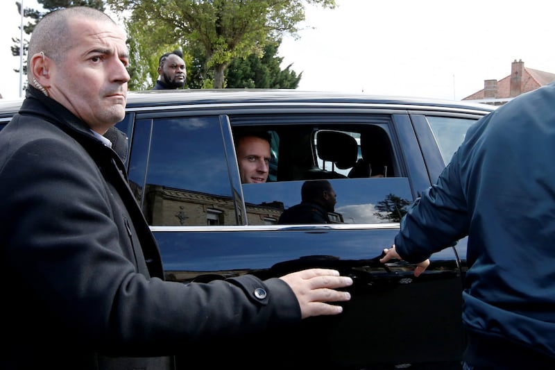 Macron contestato dagli operai Whirlpool 1