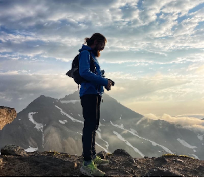 Guarrera in cima all'Aragats, la vetta più alta in Armenia