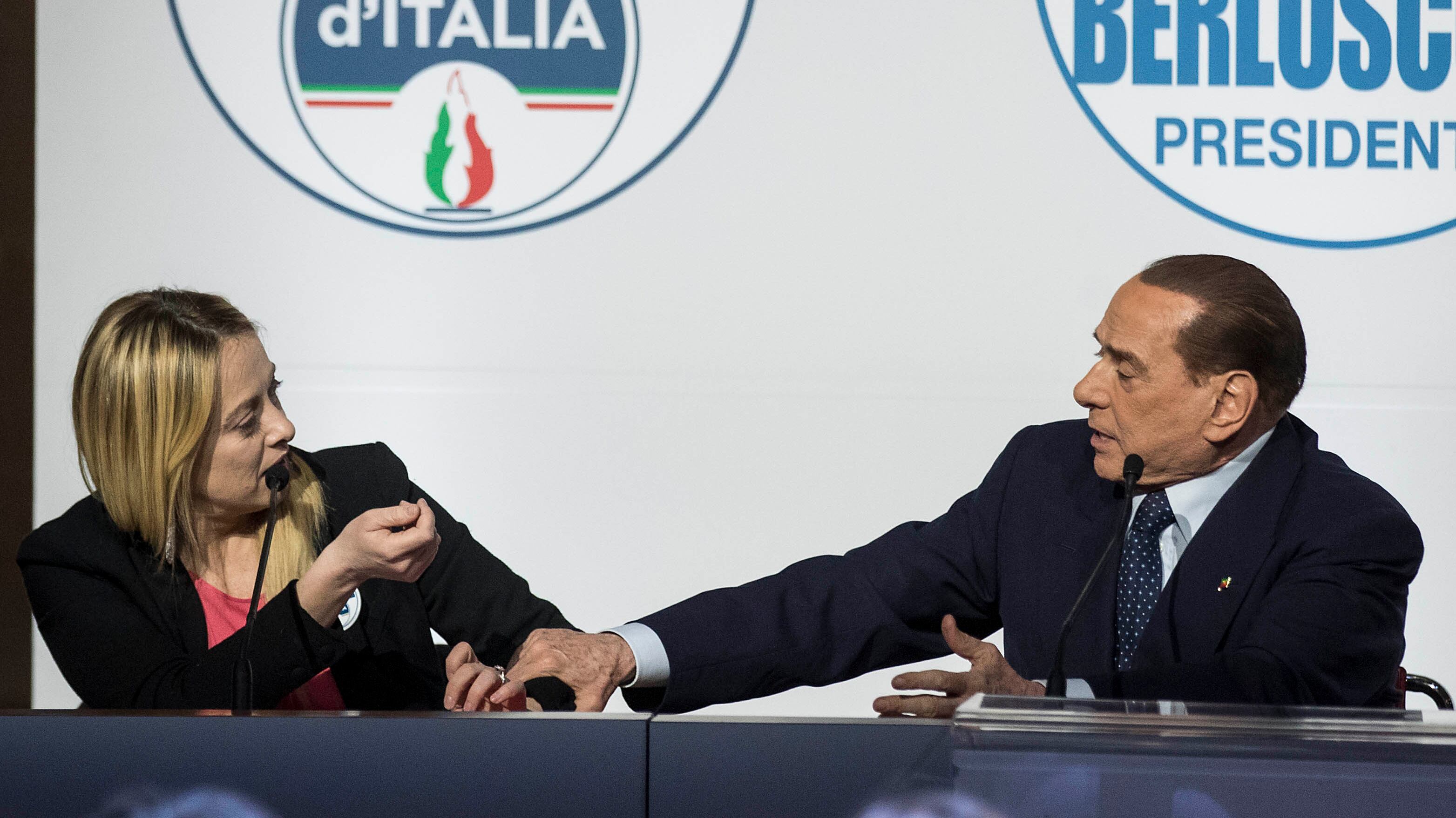 Sondaggi, FI e FdI volano. Centrodestra sfiora il 50%