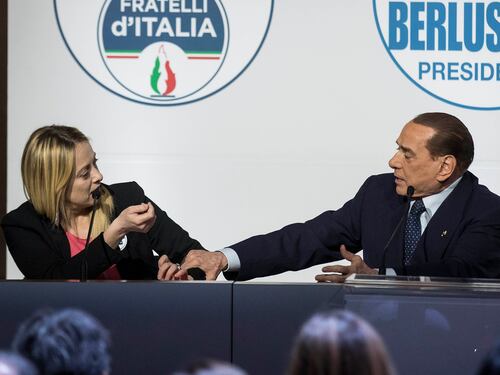 Sondaggi, FI e FdI volano. Centrodestra sfiora il 50%