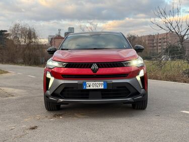 Renault Captur E-Tech 2025: guarda la gallery del B SUV ibrido 3