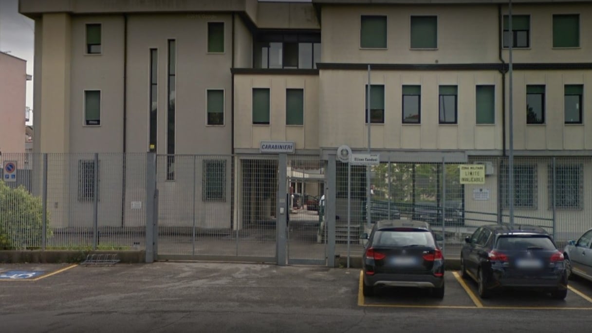 Stranieri si pestano all'African Shop e attaccano militari: arrestati