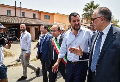 Il cara di Mineo chiude i battenti, Salvini: "Qui vince la legalità" 10