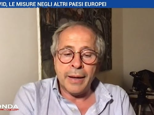 "Non muoiono i no vax ma i vaccinati fragili": è polemica su Crisanti