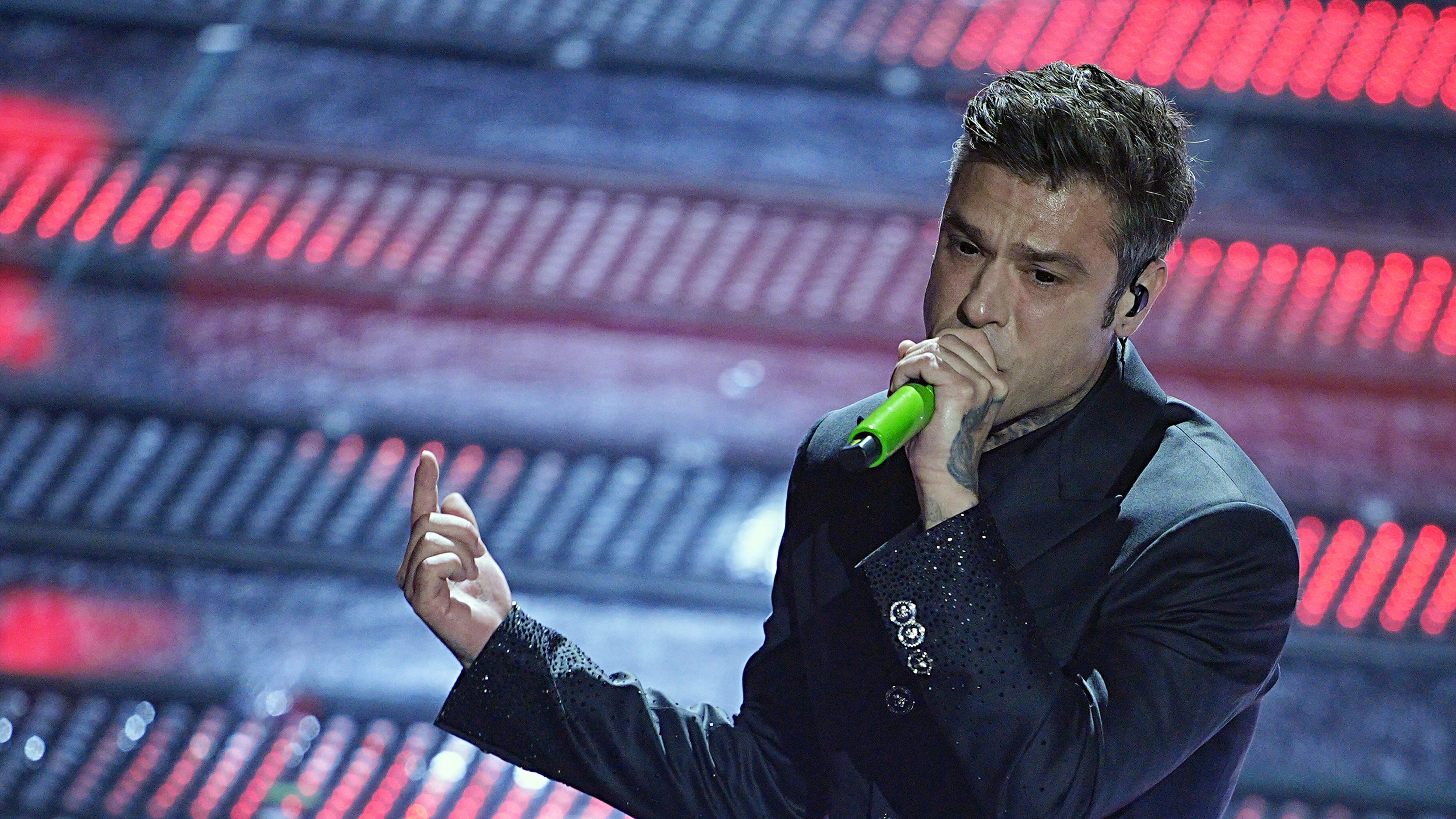 "Avevo un rutto in gola…". La rivelazione di Fedez mentre cantava a Sanremo