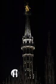 La Super Luna: le immagini suggestive dall'est della Francia  9