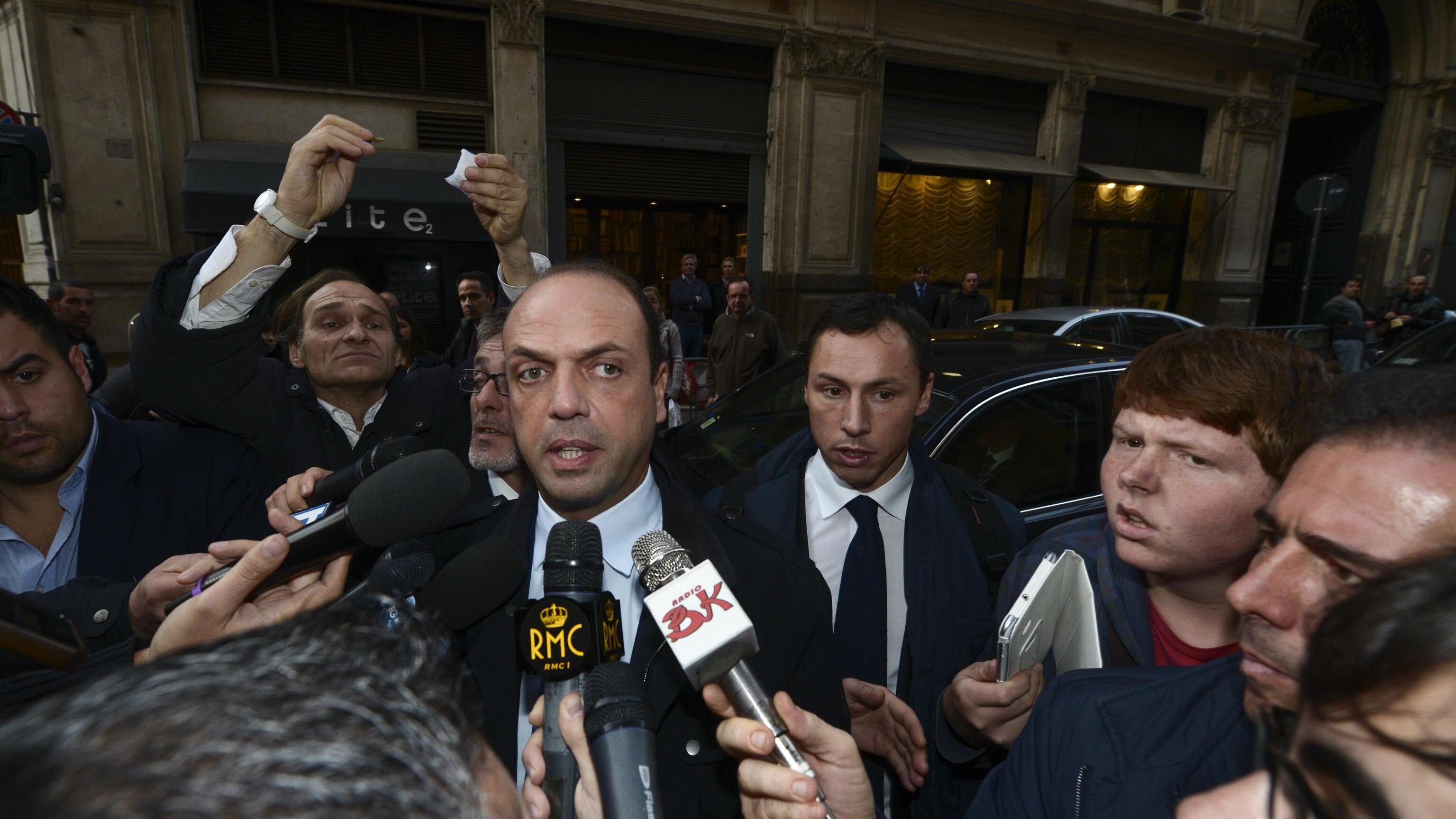 Alfano: "Se il Cav si candida primarie senza più senso"