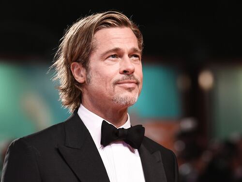 Brad Pitt parla di come ha sconfitto l'alcolismo: è stato possibile grazie agli Alcolisti Anonimi