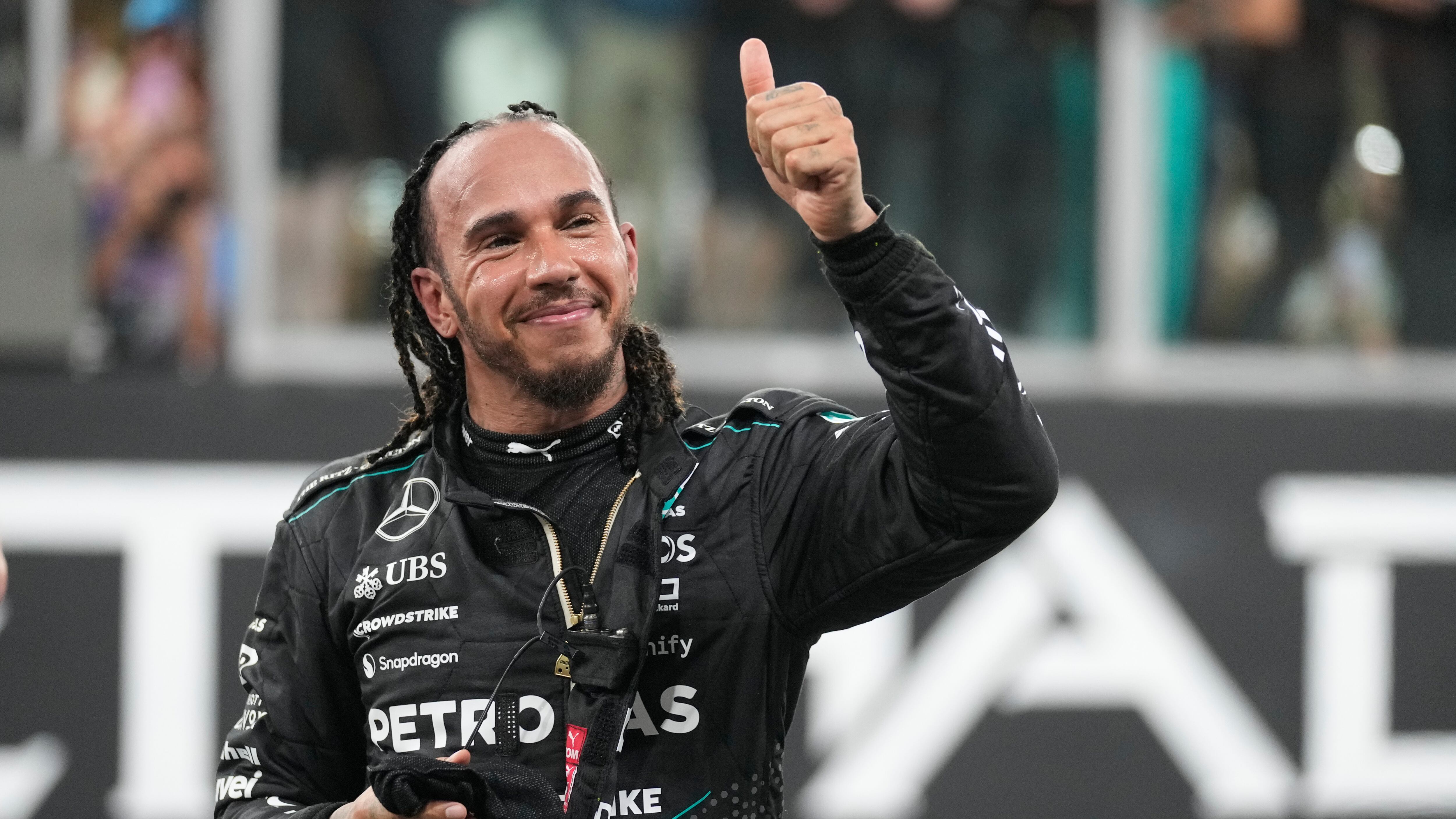 Nuova fiamma per Lewis Hamilton? Chi è l'attrice che ha rubato il cuore al pilota Ferrari