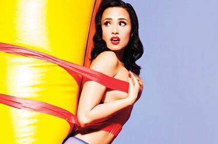 Demi Lovato, topless per Complex Magazine 1