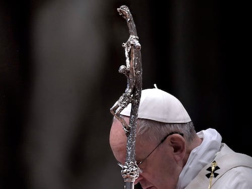 Vaticano, solo il 20% dei vescovi sta col Papa