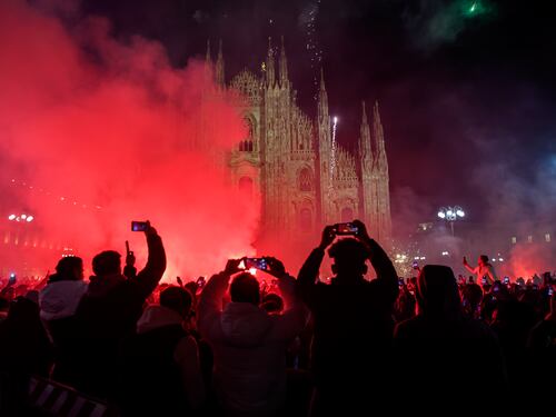 Colpo di spugna sugli abusi di gruppo delle gang islamiste. E ora si teme il bis