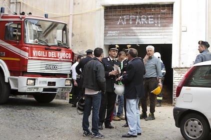 Crolla un solaio a Velletri 12