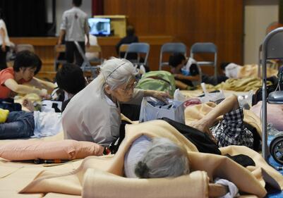 Giappone, terremoto colpisce Osaka 16