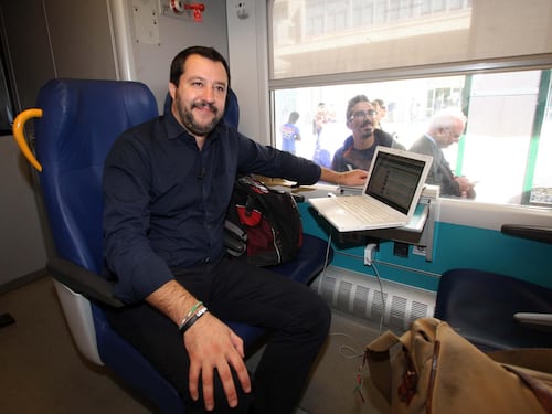 Treni, un altro giorno nero. Lega: "Sciacalli a sinistra"