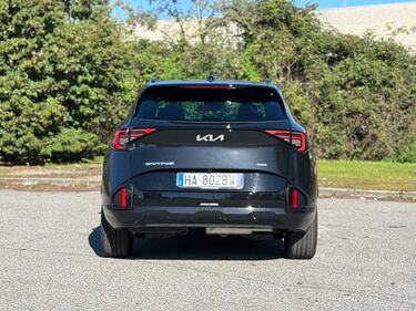 Kia Sportage 2025: guarda la gallery del restyling, confermato anche diesel 18