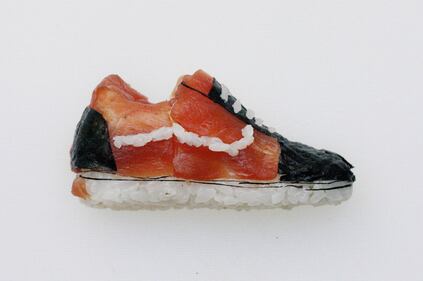 Lo chef che prepara scarpe di sushi 6