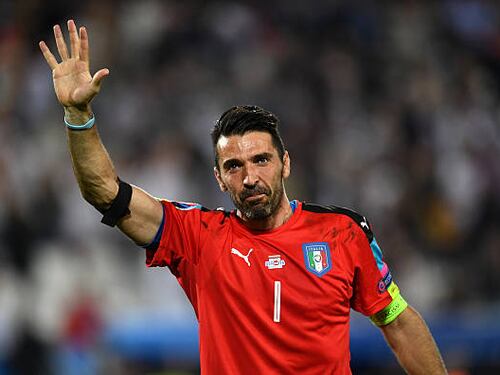 Buffon a ruota libera: "Da giovane ero un ultrà ed ho fatto tante caz..."