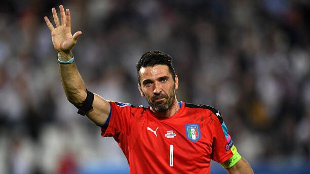 Buffon a ruota libera: "Da giovane ero un ultrà ed ho fatto tante caz..."