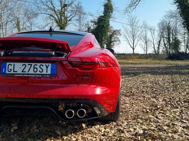 Jaguar F-Type 75 P450, le foto di un gioiello in via di estinzione 12