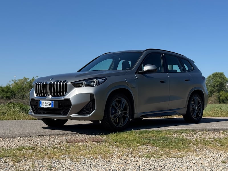 BMW X1 plug-in: ibrida ma con il tipico carattere dinamico del brand