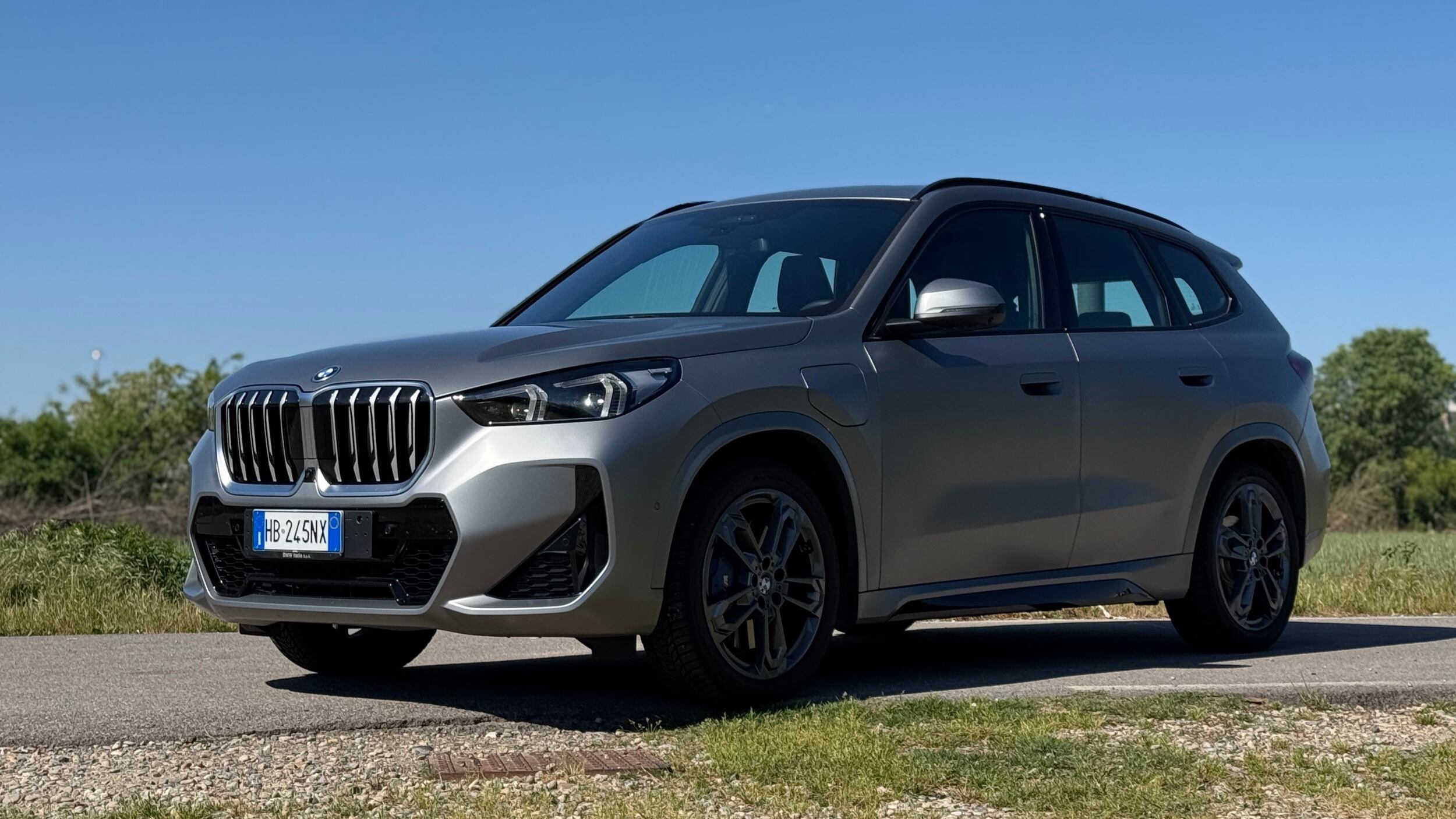 BMW X1 plug-in: ibrida ma con il tipico carattere dinamico del brand