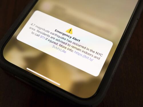Sisma e paura a New York. "I grattacieli oscillavano"