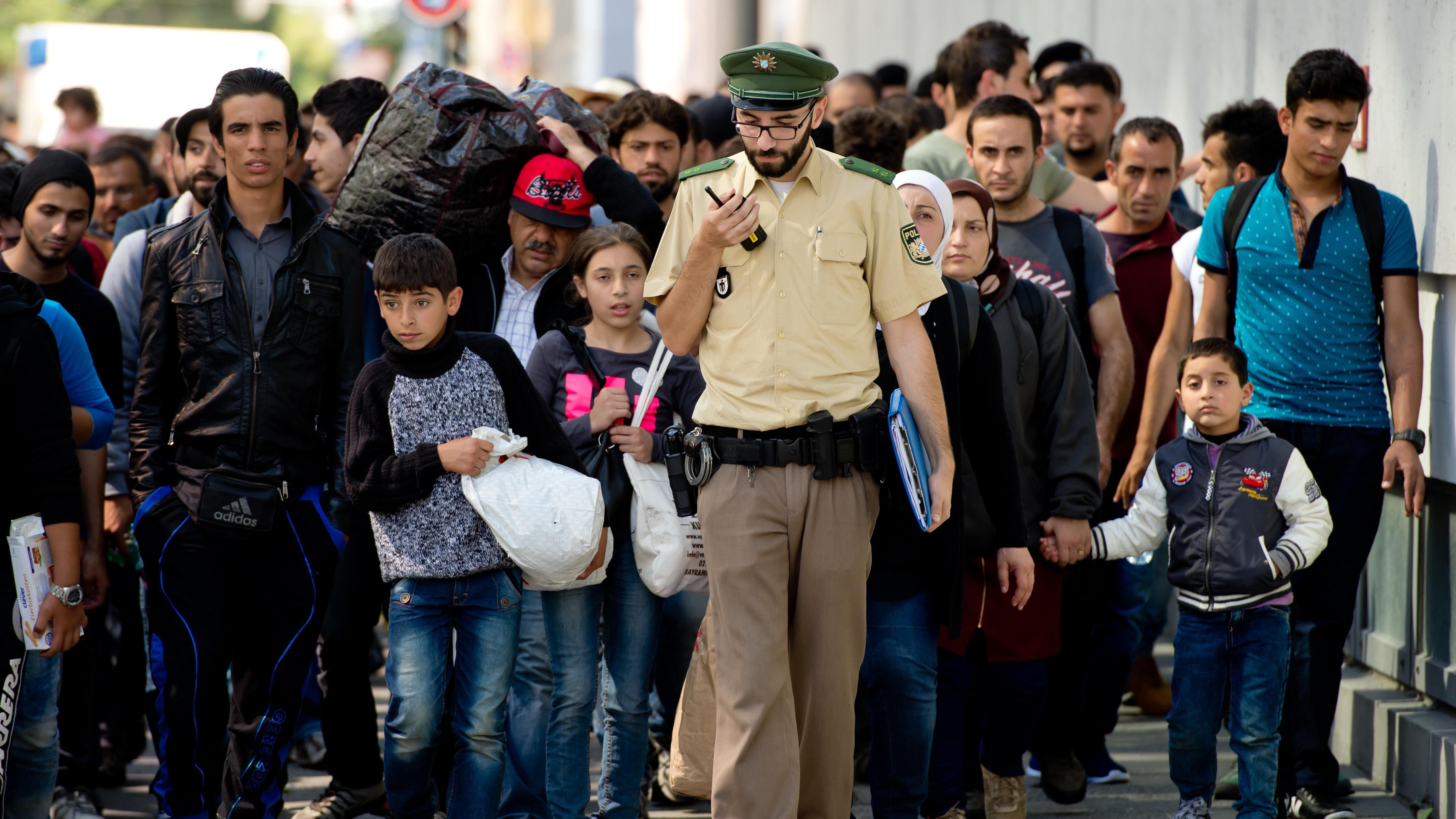 L'Ocse lancia l'allarme: "Nel 2015 1 milione di rifugiati in Europa"