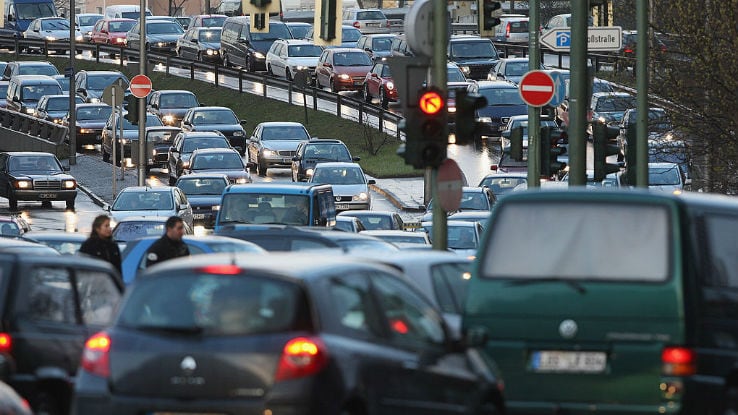 Traffico in tilt sulla A1: la voragine crea un maxi tamponamento
