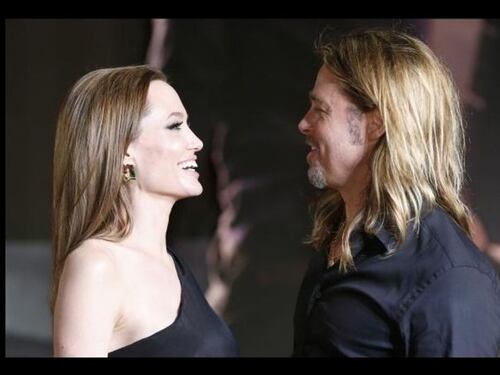 Angelina Jolie sotto choc, ma intanto sorride