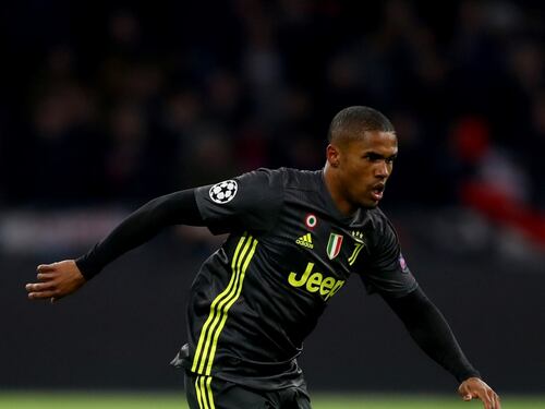 Douglas Costa non se ne va, rimane alla Juventus
