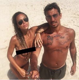 Sarah Nile, seno in vista per un bagno hot 24