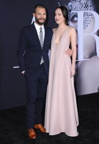 Dakota Johnson senza reggiseno per "50 Sfumature di Nero" 38