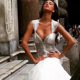Belen Rodriguez riapre il book di foto giovanili 7