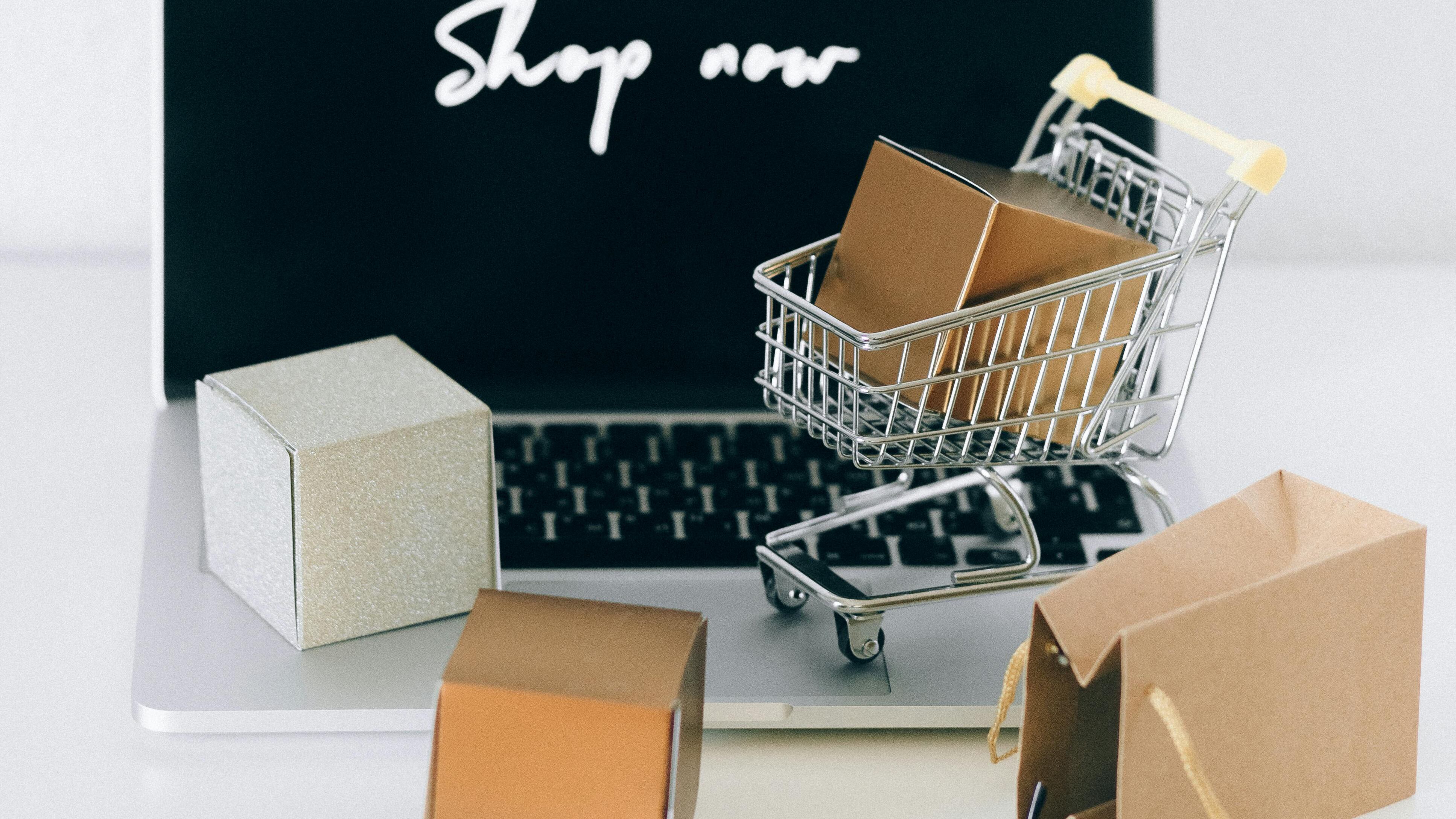 Al via lo shopping dei pacchi abbandonati