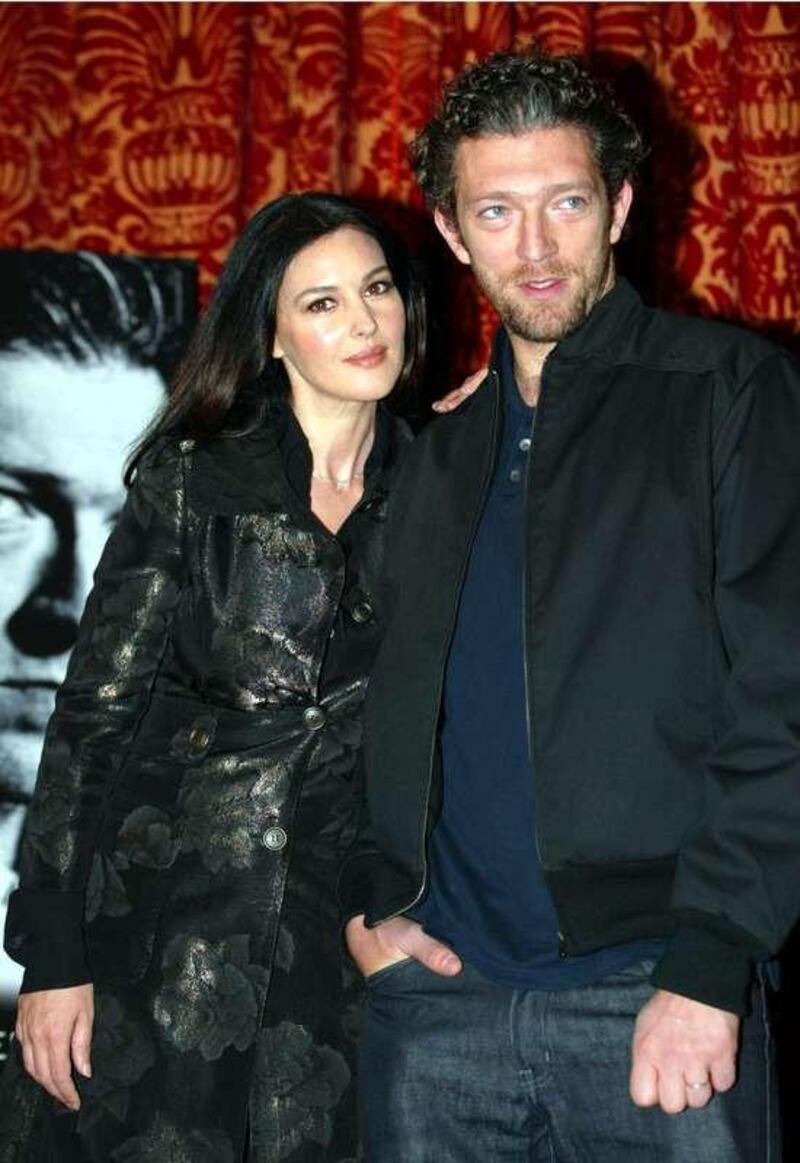 Monica Bellucci sarà bond girl bisex: "Chi dice che sono single?" 9
