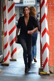 Claudia Galanti sexy per le vie di Milano 8