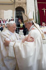 La vita pubblica di Papa Francesco 9