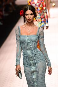 Monica Bellucci e le star in passerella per Dolce & Gabbana 2