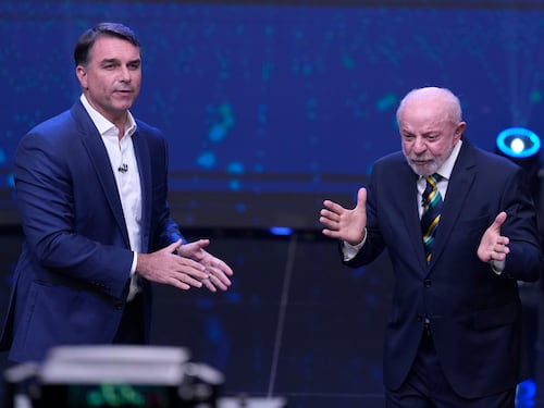 Brasile, Lula chiede la cancellazione della candidatura di Bolsonaro: sotto accusa gli algoritmi di Meta