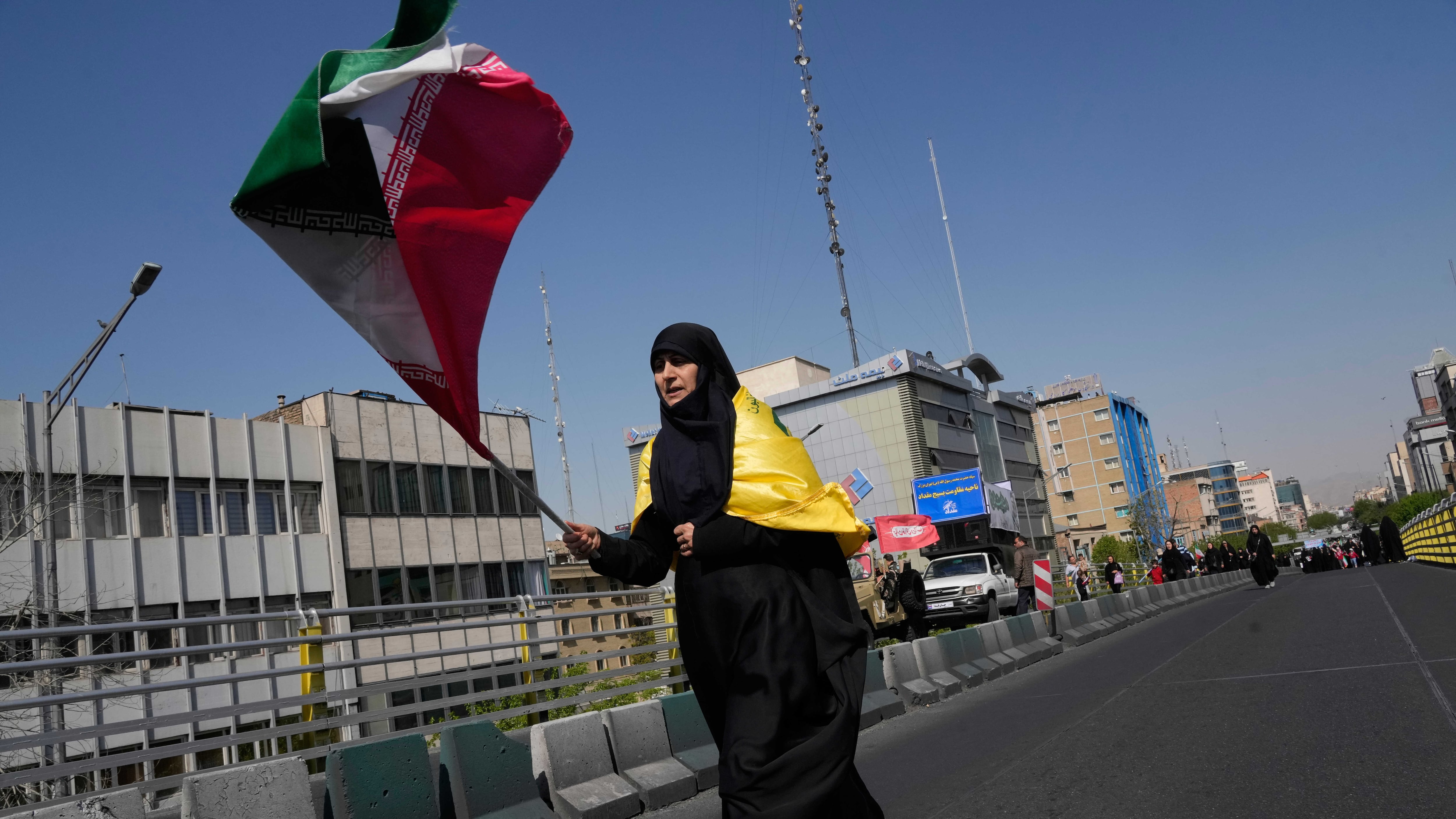 L'Iran chiude ai colloqui: stop su nucleare e Hormuz. E teme l'attacco a sorpresa
